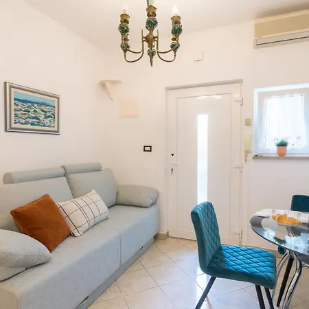 Secret Garden Apartment