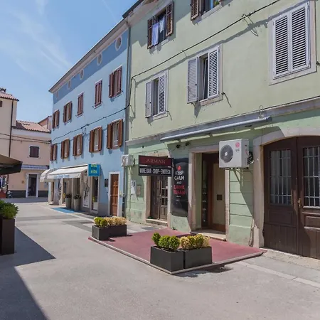 Apartment Secret Garden Porec